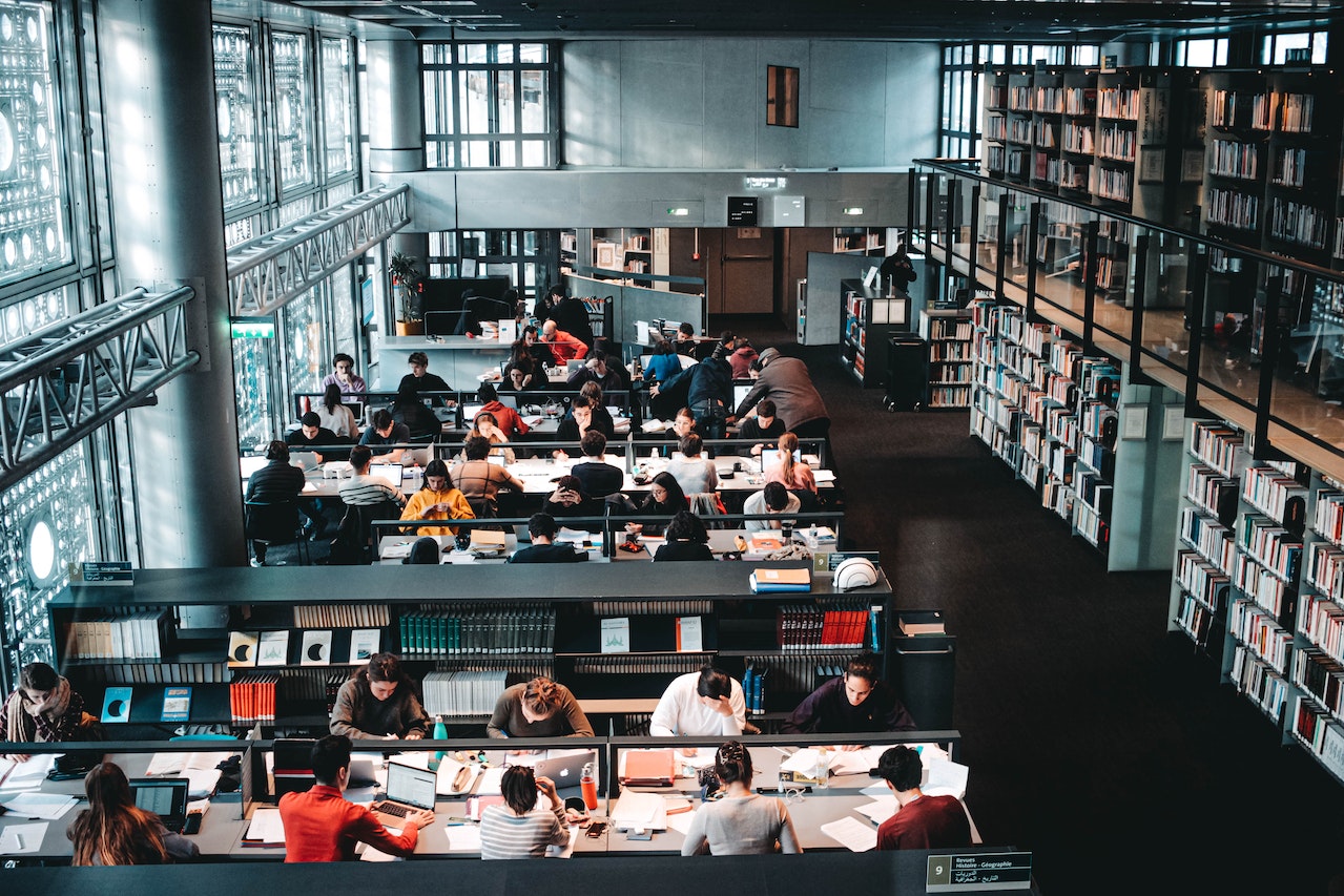 [PODCAST] Listen or Read: The New Rules for Library Research (AI)